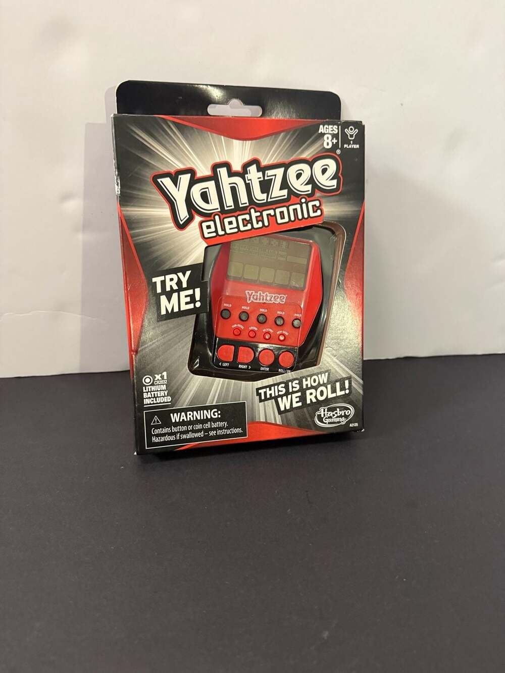 Hasbro Yahtzee Handheld Digital Game A2125 NEW Sealed